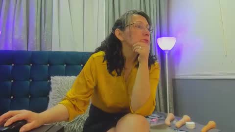 Oriana  online show from February 4, 11:58 am