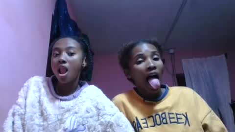 orianie064 online show from July 17, 7:05 pm
