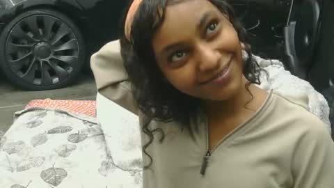 originalcali95 online show from March 18, 5:30 pm