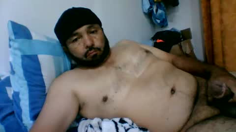 oscarjhe3512 online show from July 25, 2:09 am