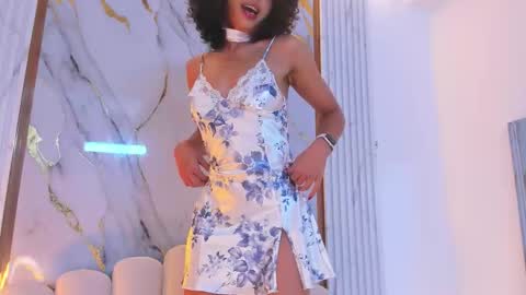 Oshun  online show from October 6, 12:34 pm