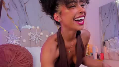 Oshun  online show from December 21, 7:26 am