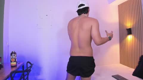 Otto Andrew online show from April 11, 5:01 am