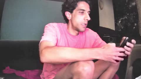 Snapshot of outtamatik chatting on October 13, 6:04 am G online show from October 13, 6:04 am