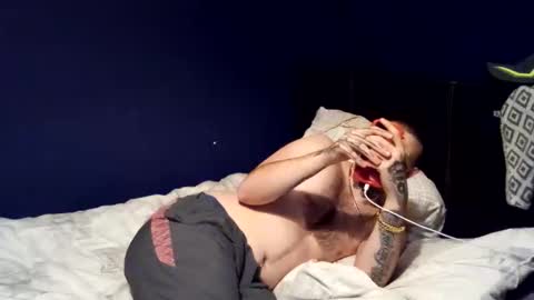 Owen kayz online show from November 5, 11:07 pm