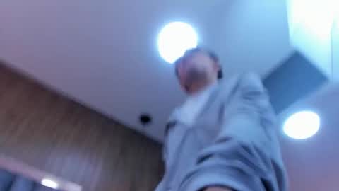 Owen Johnson online show from December 18, 12:00 pm