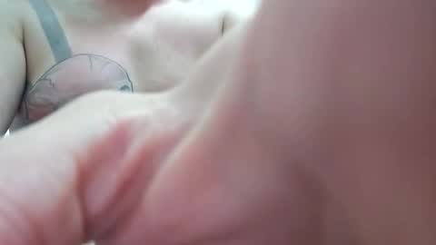 Snapshot of ozone1992 chatting on January 18, 6:13 am ozone1992 online show from January 18, 6:13 am