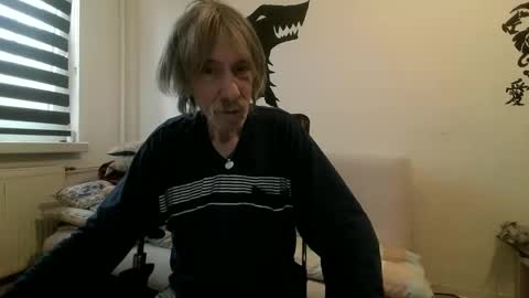 p83291869 online show from April 19, 8:37 am