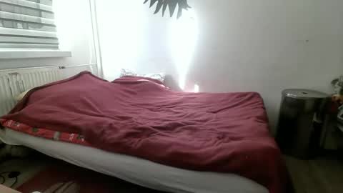 p83291869 online show from March 3, 9:27 am