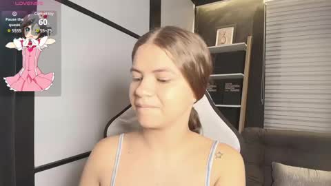 Paige online show from March 7, 9:27 pm