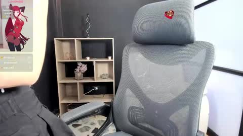 Paige online show from March 8, 6:16 pm