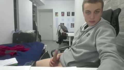 pere online show from February 1, 12:02 pm