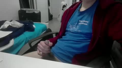 pere online show from April 18, 7:07 pm