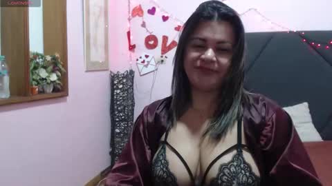 pamela_echeverria online show from April 1, 1:41 pm
