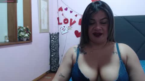 pamela_echeverria online show from March 10, 11:36 am