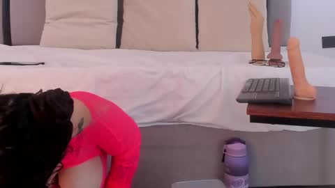 pamelabonnet_mml online show from April 20, 8:01 pm