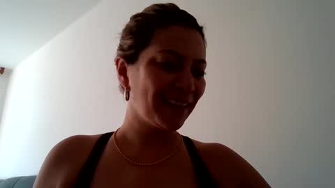 Snapshot of pamelaquenn_2 chatting on September 22, 2:43 pm pamelaquenn_2 online show from September 22, 2:43 pm