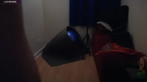 PantsLessTraveler online show from January 18, 3:27 pm