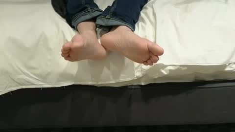 PantsLessTraveler online show from March 12, 1:47 am