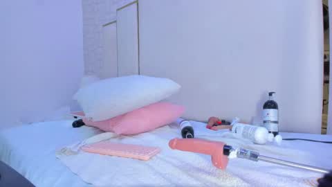 Paola  online show from March 11, 1:47 pm