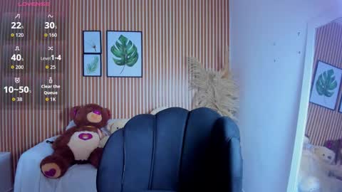 paola online show from November 15, 1:29 am