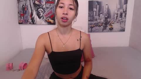 Paola online show from December 15, 12:12 pm