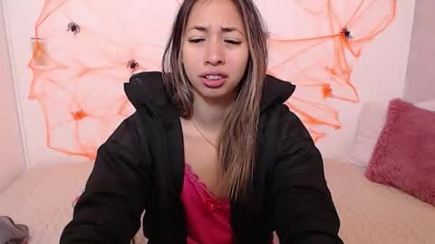 Paola online show from October 25, 1:11 pm