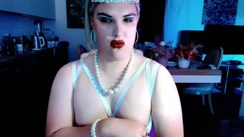 Sarina Williams online show from July 21, 7:10 am
