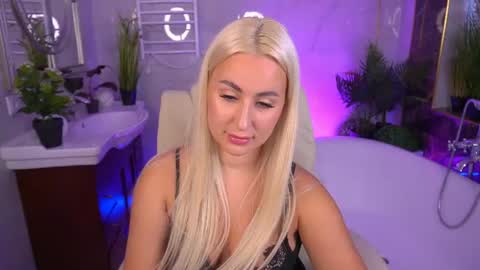 Lia online show from June 21, 2:01 pm