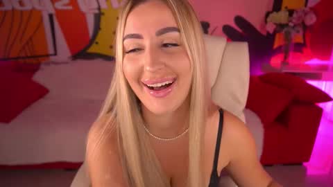 Lia online show from November 6, 1:47 pm