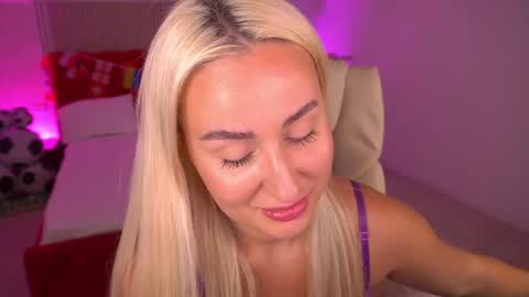 Lia online show from July 12, 1:47 pm