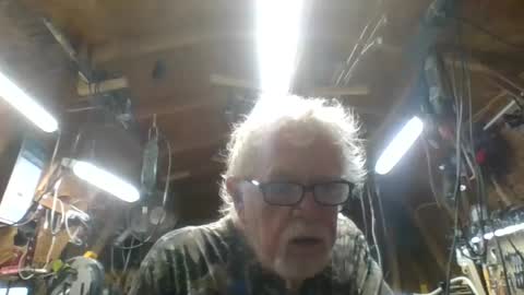 papajb70 online show from August 3, 3:19 am