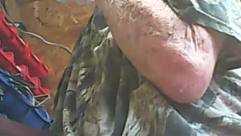 Snapshot of papajb70 chatting on October 5, 3:59 am papajb70 online show from October 5, 3:59 am