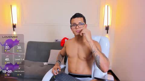 Ryan And Casper online show from March 11, 7:06 pm