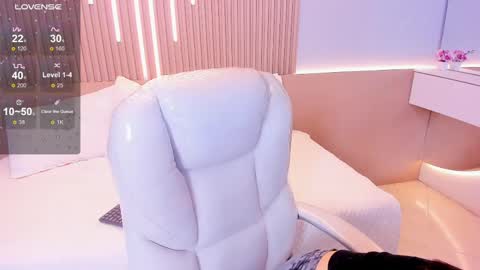 Amy and my doll online show from April 7, 3:52 am