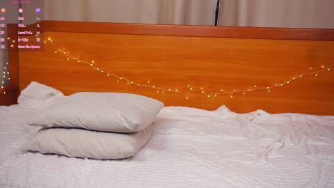 We are Ameliaday and Sofianight Welcome to my room Lovense is active   PVT IS OPEN  online show from December 18, 9:36 am