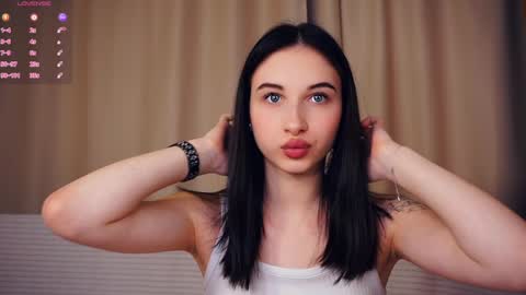 We are Ameliaday and Sofianight Welcome to my room Lovense is active   PVT IS OPEN  online show from January 10, 12:26 pm