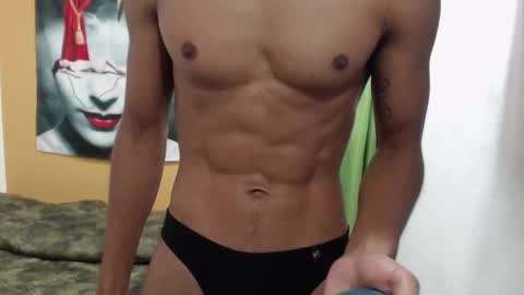 EDUAR Independent model online show from January 22, 12:59 am