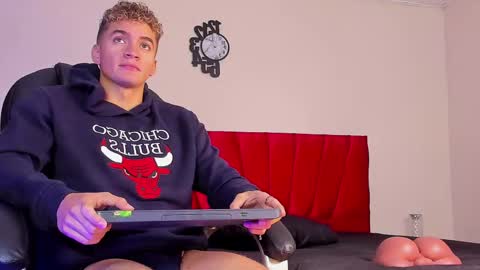 Paull George online show from October 2, 4:28 pm