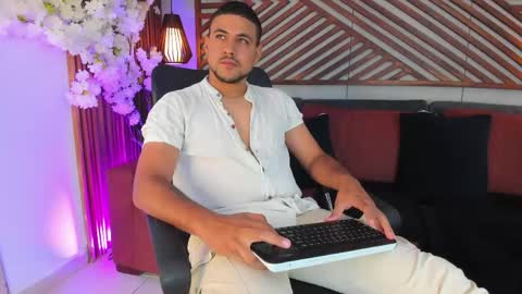 Paul Rivera online show from June 2, 11:18 pm