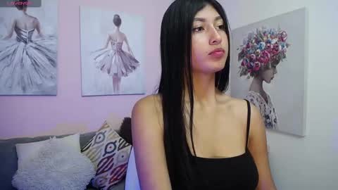 Pau online show from November 21, 2:37 pm