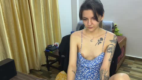 Isla  Chase online show from February 2, 8:19 pm