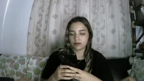 paulina_x_x online show from May 7, 8:32 am