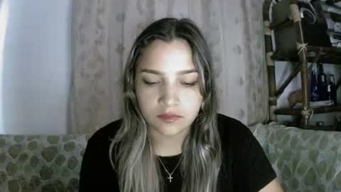 paulina_x_x online show from May 1, 5:01 am