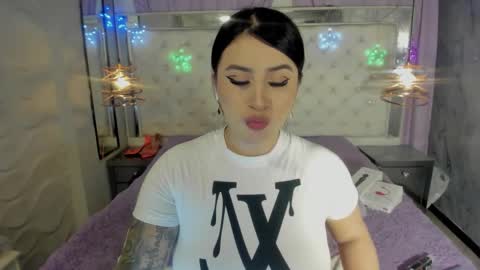 paulinabelen21 online show from December 18, 3:24 am