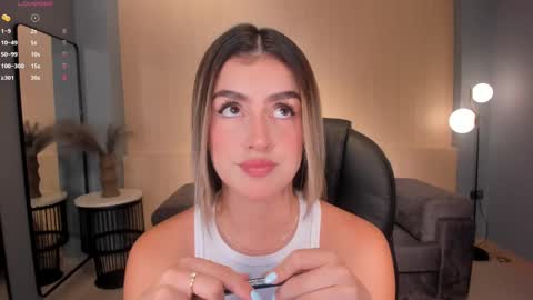 Paulina Santos  online show from March 12, 7:25 pm