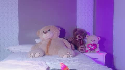 paulina online show from February 6, 7:49 pm