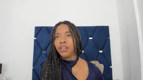 Snapshot of pauline_fox chatting on October 17, 2:37 am Pauline online show from October 17, 2:37 am