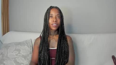 Snapshot of pauline_fox chatting on September 23, 2:38 am Pauline online show from September 23, 2:38 am