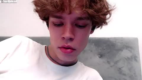 pawclaw online show from February 20, 10:01 pm